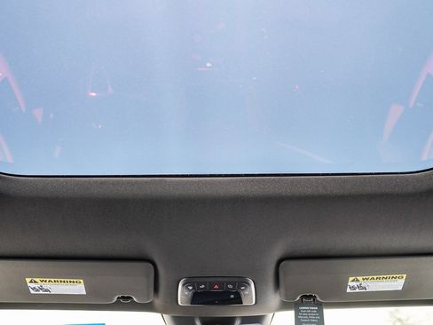 New 2025 Volvo EX90 Ultra image 18