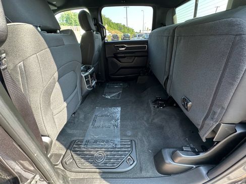 Used 2020 RAM 1500 Big Horn AWD/4WD image 36