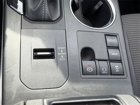 Certified 2024 Toyota Highlander LE image 18
