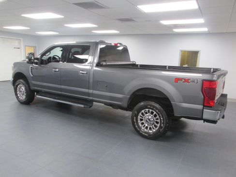 Used 2021 Ford F250 XLT w/ XLT Premium Package AWD/4WD image 8