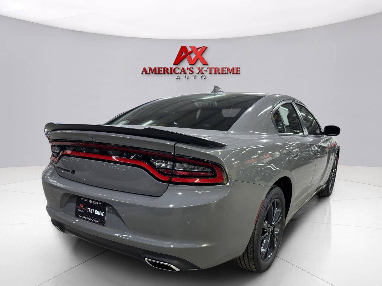 Used 2023 Dodge Charger SXT w/ Blacktop Package AWD/4WD image 8