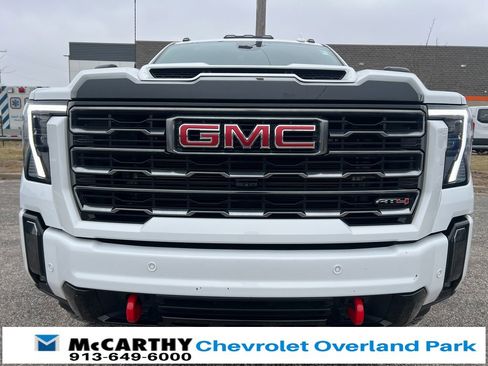 Used 2024 GMC Sierra 2500 AT4 w/ AT4 Premium Plus Package image 5