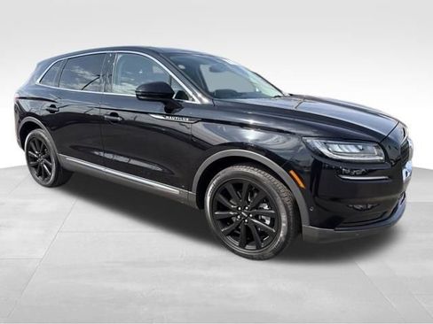 Certified 2023 Lincoln Nautilus Reserve w/ Equipment Group 201A image 11