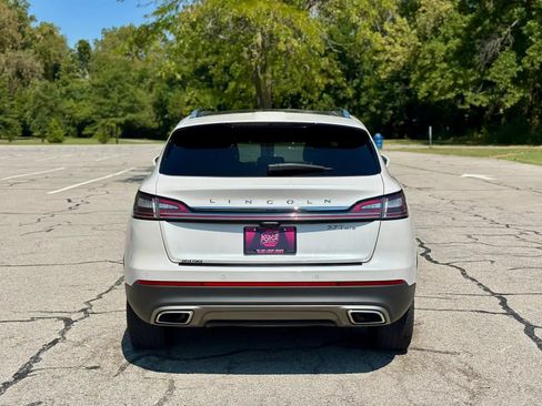 Used 2019 Lincoln Nautilus Reserve AWD/4WD image 8