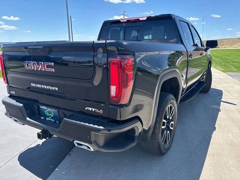 Certified 2025 GMC Sierra 1500 AT4 w/ AT4 Premium Package AWD/4WD image 29