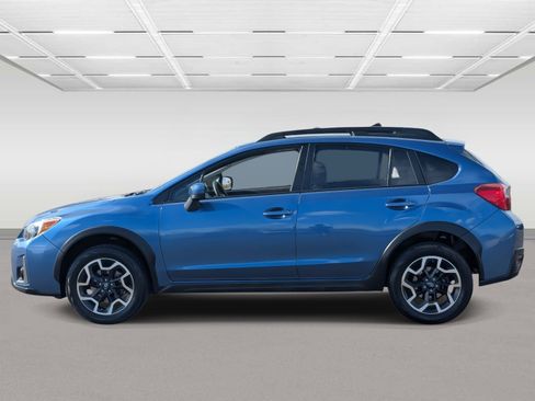 Used 2017 Subaru Crosstrek 2.0i Premium image 2