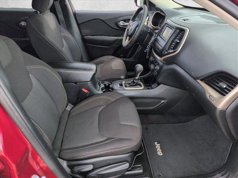 Used 2016 Jeep Cherokee Latitude image 26