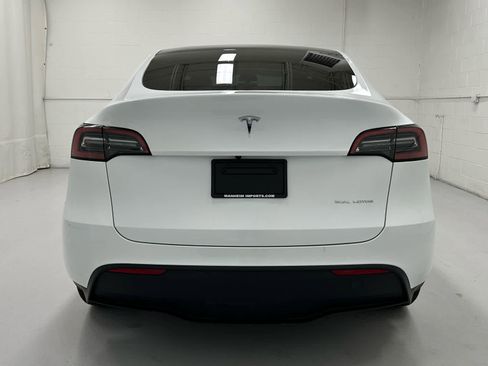Used 2023 Tesla Model Y Long Range image 7
