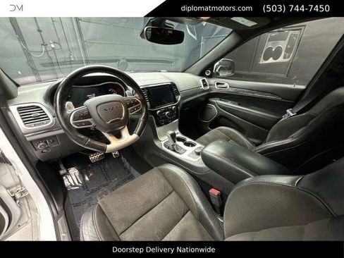 Used 2020 Jeep Grand Cherokee SRT AWD/4WD image 17