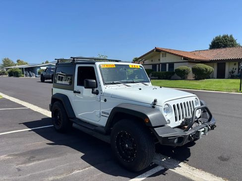 Used 2016 Jeep Wrangler Sport w/ Quick Order Package 24S AWD/4WD image 6