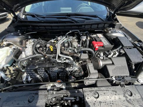 Used 2025 Nissan Altima 2.5 SV FWD image 33
