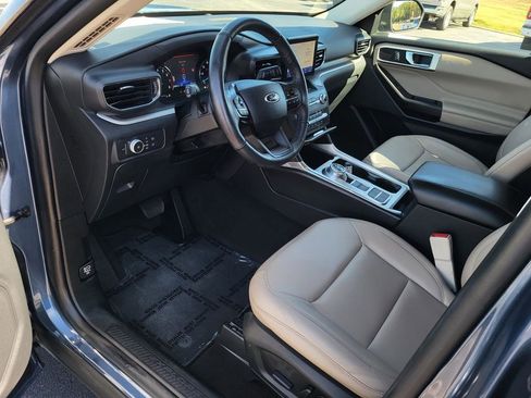 Used 2020 Ford Explorer XLT w/ Equipment Group 202A image 13