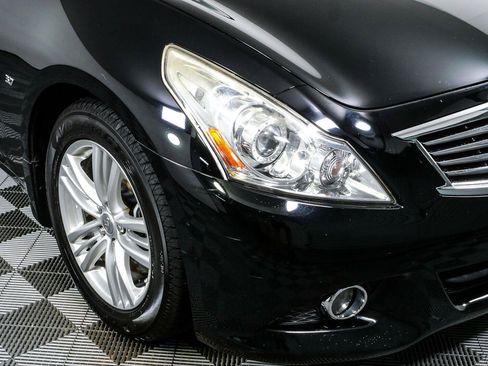 Used 2015 INFINITI Q40 w/ Moonroof Package RWD image 34