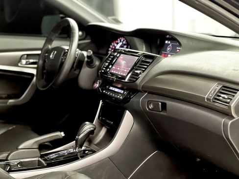 Used 2017 Honda Accord EX-L image 20