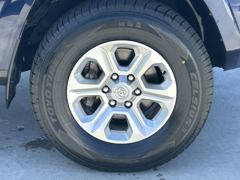 Certified 2024 Toyota 4Runner SR5 AWD/4WD image 8