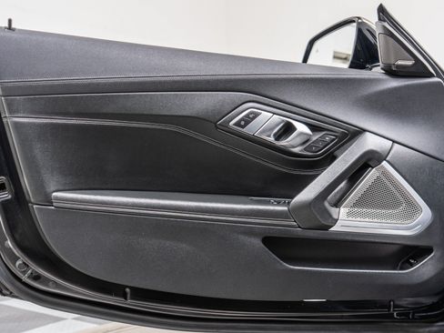 Used 2020 BMW Z4 M40i w/ Executive Package RWD image 38