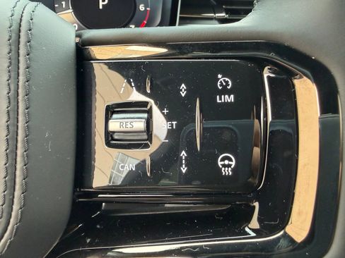 New 2026 Land Rover Range Rover Sport Dynamic SE image 12