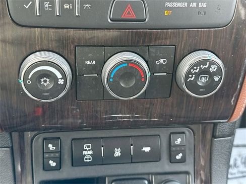 Used 2017 Chevrolet Traverse LT w/ LPO, 'HIT The Road' Package image 18