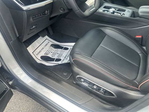 New 2025 Jeep Wagoneer S Launch Edition image 14