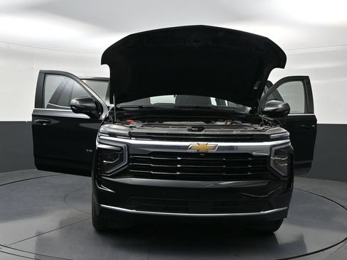 Used 2025 Chevrolet Tahoe LS RWD image 32