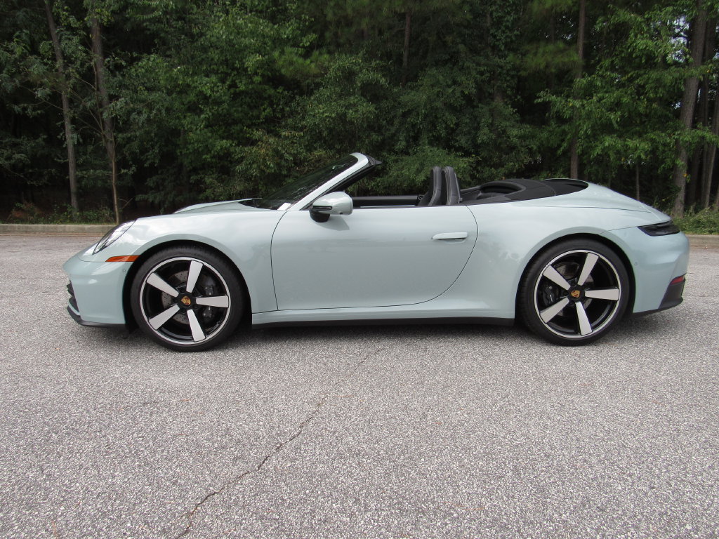 Certified 2025 Porsche 911 Carrera RWD image 2