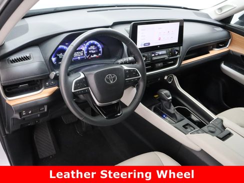 Certified 2024 Toyota Grand Highlander Limited image 13