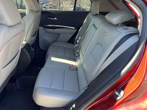 Used 2021 Cadillac XT4 Luxury w/ Cold Weather Package image 31