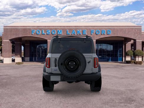 New 2026 Ford Bronco Badlands w/ Black Appearance Package AWD/4WD image 5