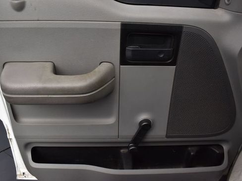 Used 2005 Ford F150 XL RWD image 9