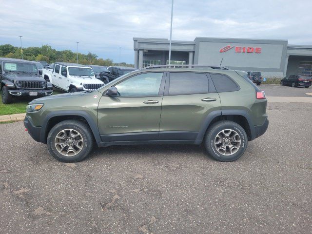 Used 2021 Jeep Cherokee Trailhawk w/ Trailer Tow Group AWD/4WD image 2