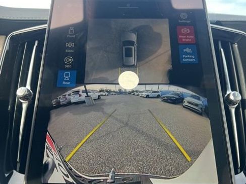 New 2026 Volvo XC90 T8 Plus w/ Protection Package Premier image 17