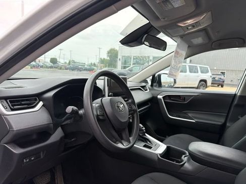 Used 2024 Toyota RAV4 LE AWD/4WD image 16