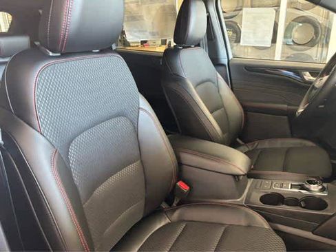 New 2025 Ford Escape ST-Line w/ Cold Weather Package image 37
