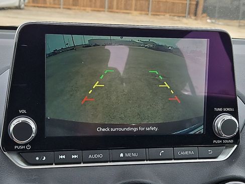 Used 2025 Nissan Sentra SV image 27