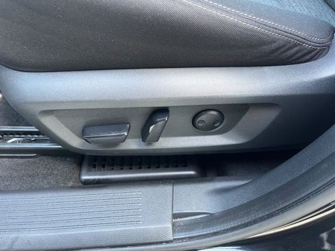 Used 2023 Nissan Rogue SV FWD image 39