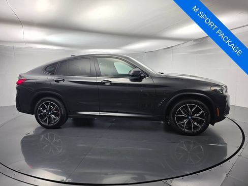 Used 2024 BMW X4 xDrive30i w/ Premium Package AWD/4WD image 3