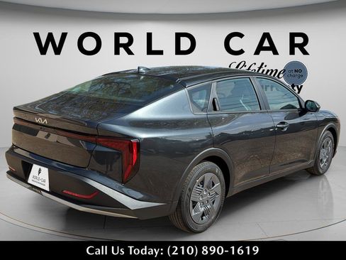 New 2026 Kia K4 LX image 17