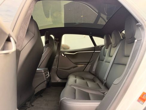 Used 2018 Tesla Model S AWD image 21