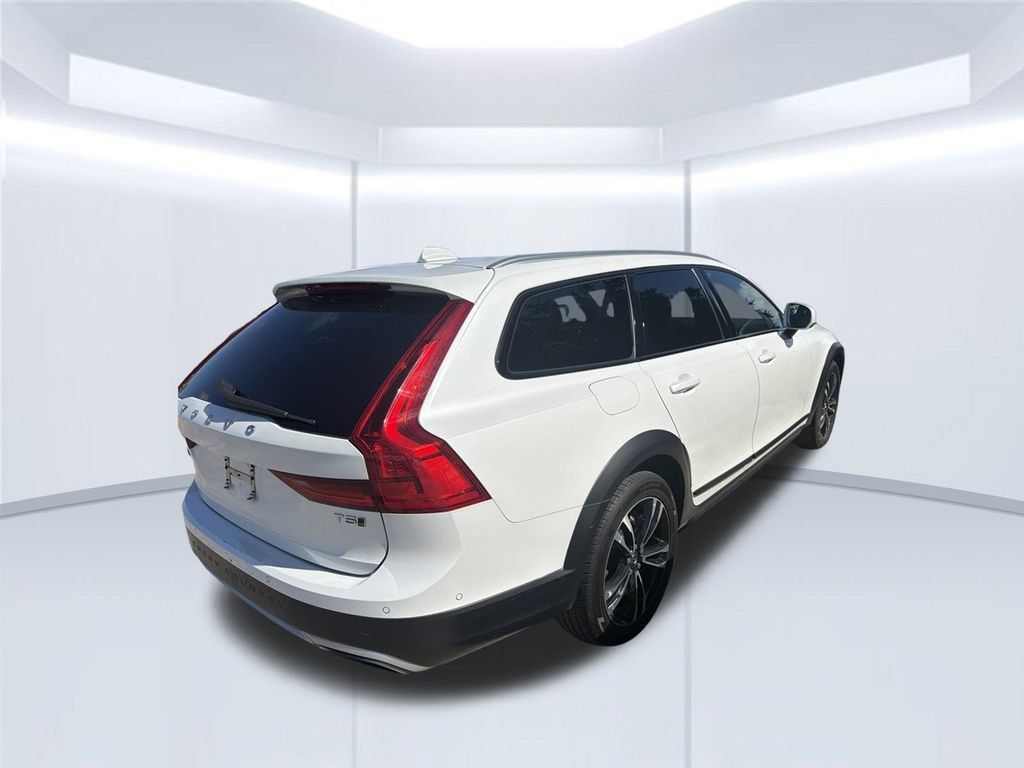 Used 2018 Volvo V90 T5 Cross Country w/ Convenience Package AWD/4WD image 14