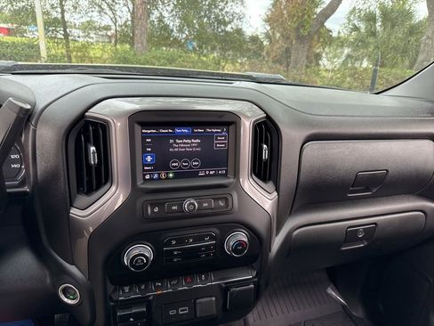 Used 2024 Chevrolet Silverado 2500 Custom w/ Custom Value Package image 62