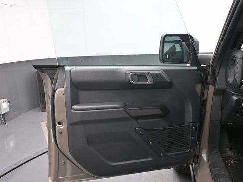 Used 2025 Ford Bronco Badlands AWD/4WD image 16