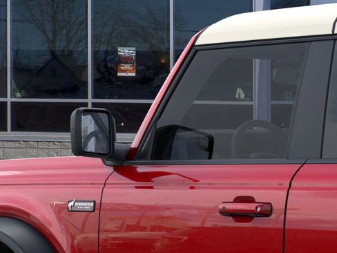 New 2026 Ford Bronco Outer Banks w/ Sasquatch Package image 22