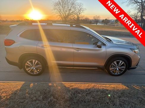 Used 2020 Subaru Ascent Limited w/ Technology Package image 2