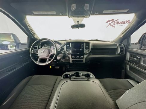 Used 2024 RAM 2500 Tradesman w/ Chrome Appearance Group image 10