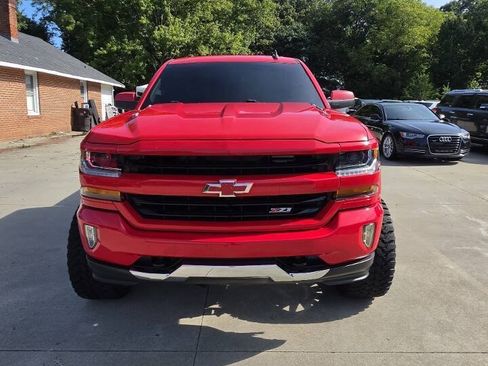 Used 2018 Chevrolet Silverado 1500 LT w/ All Star Edition AWD/4WD image 8