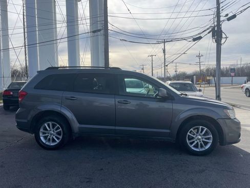 Used 2013 Dodge Journey SXT w/ Flexible Seating Group image 2