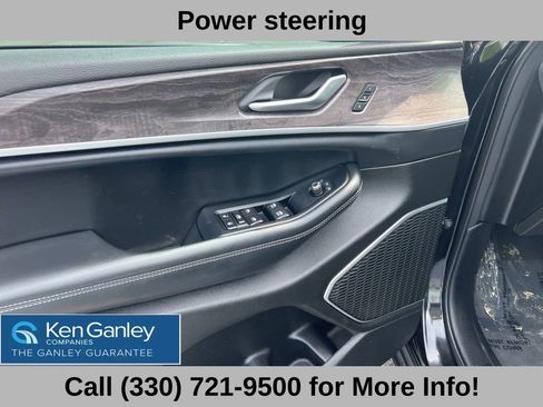 Used 2022 Jeep Grand Cherokee L Limited AWD/4WD image 26