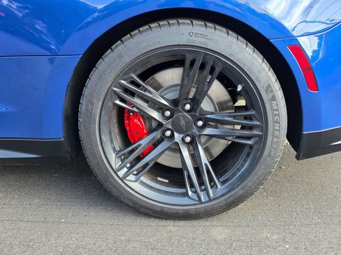 Used 2021 Chevrolet Camaro ZL1 RWD image 6