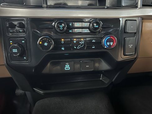Used 2024 Ford F450 XLT image 26