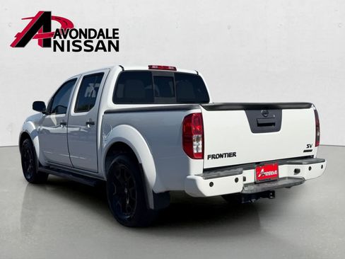 Certified 2020 Nissan Frontier SV w/ Midnight Edition Floor Mats RWD image 4